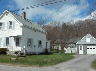 24 Front St, Topsham, ME 04086