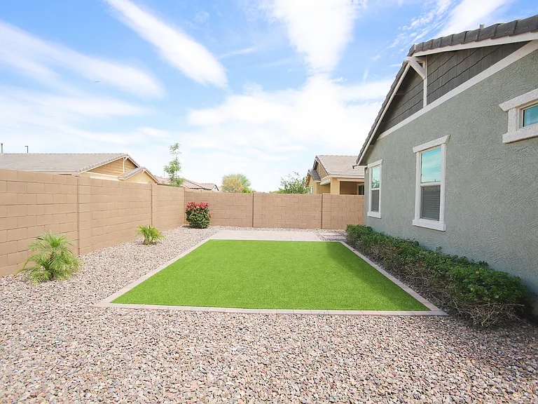 2250 E Kelly Dr — Photo 32