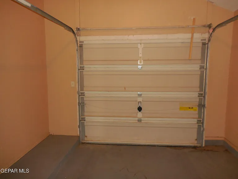 10005 Chick A Dee St — Photo 27