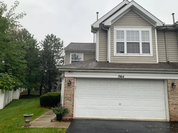 1964 Town Dr, Naperville, IL 60565