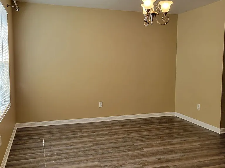 2611 Echo Dr — Photo 6