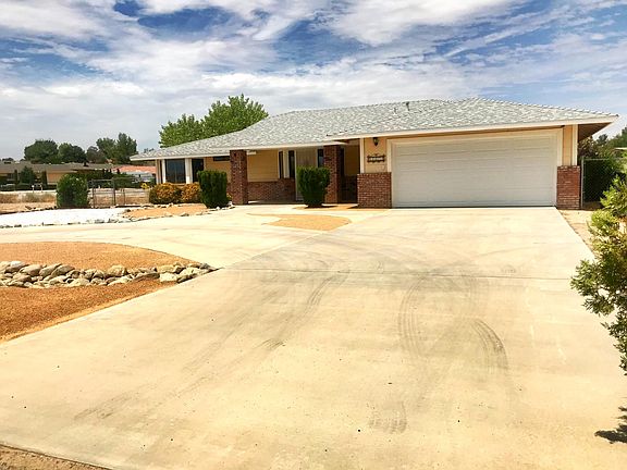 2nd image of 16874 Lambert Ln