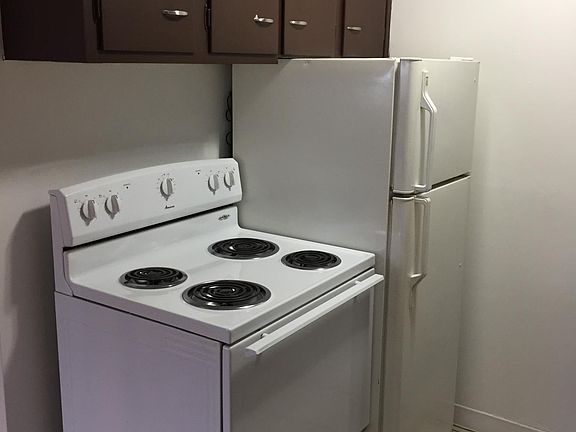 5th image of 1380 Clarence Ave