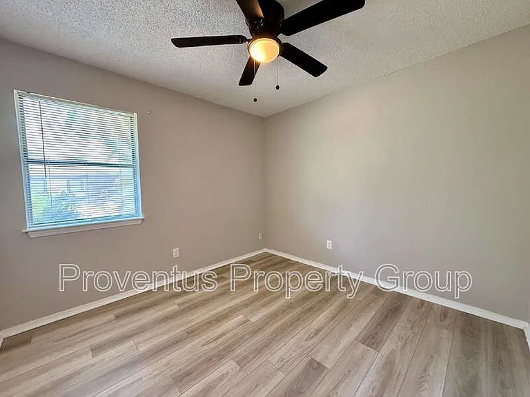 260 N Crow Rd #A — Photo 15