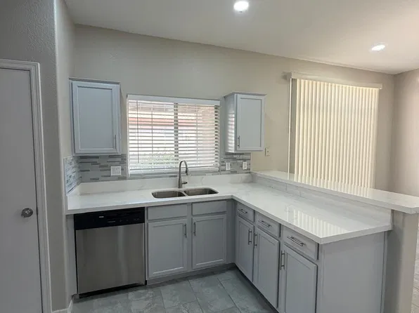 2528 E Caballero St, Mesa, AZ 85213