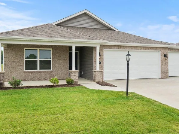 1026 Miller Woods Way, New Haven, IN 46774