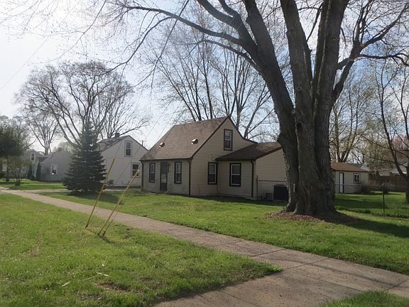 2nd image of 34617 Marquette St
