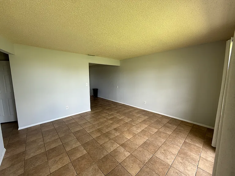 4140 Fargo St N #A — Photo 3
