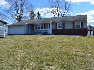 116 Sweet Briar Knl, Henrietta, NY 14467