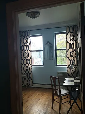 Sold by RealtyTopia | media 10