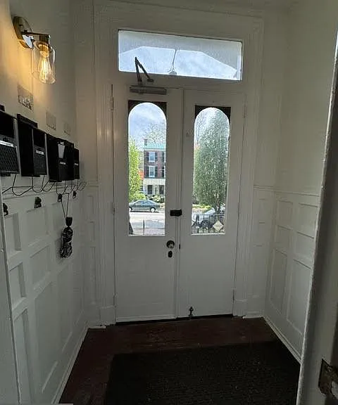 25 E Washington St #2R — Photo 3