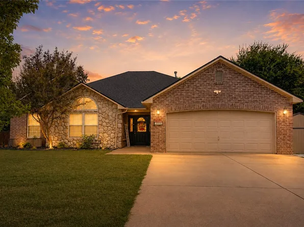 22575 Meadow St, Siloam Springs, AR 72761