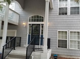 105 NE 28th St, Oak Island, NC 28465