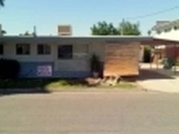 104 106 & 1/2 Fishering Dr, Bakersfield, CA 93309