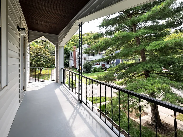 600 De Votie Ave — Photo 14