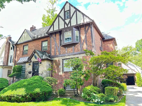 33-64 165th Street, Flushing, NY 11358