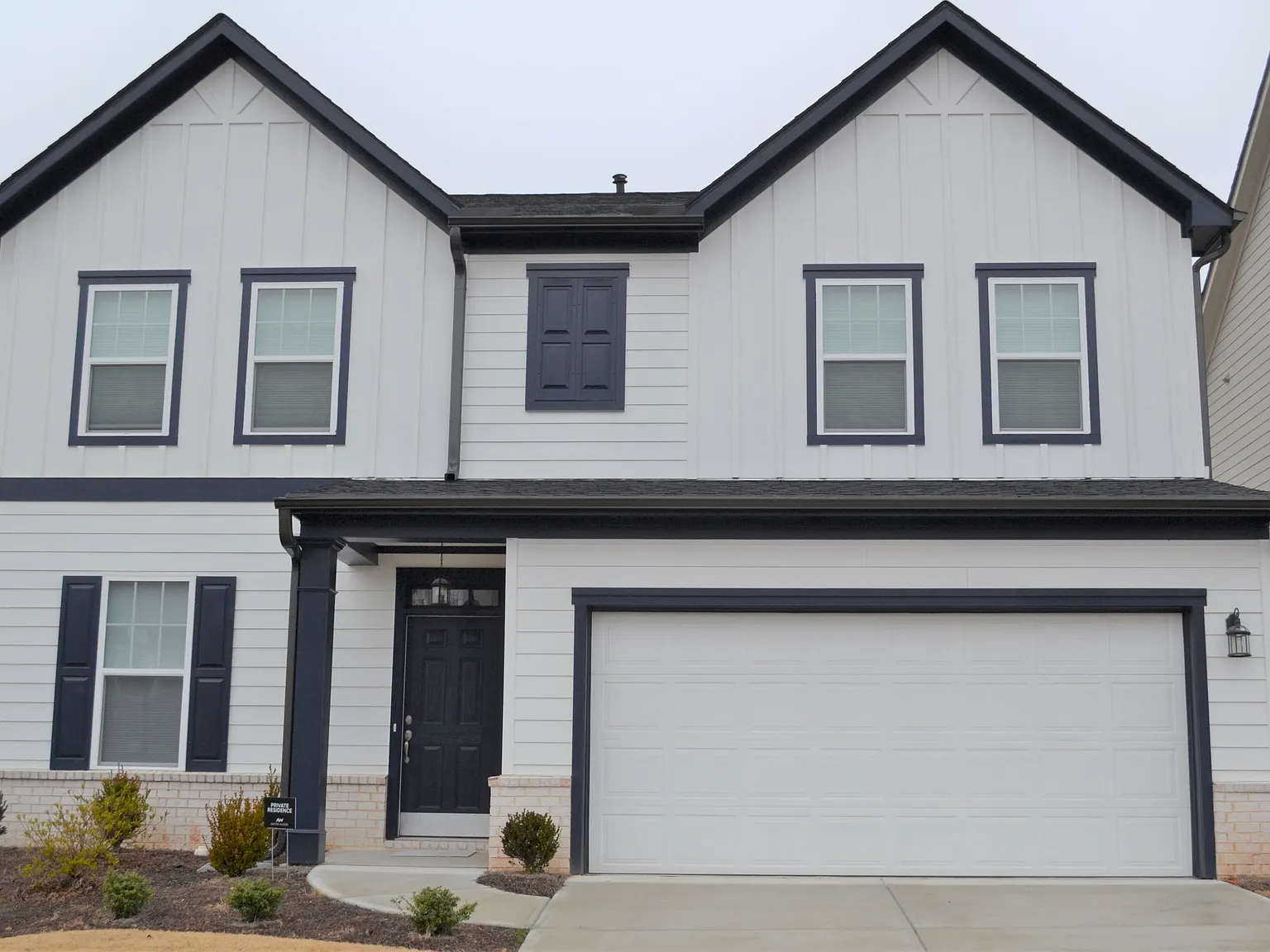 Beautiful 4/2.5 Woodstock Home! — Photo 2
