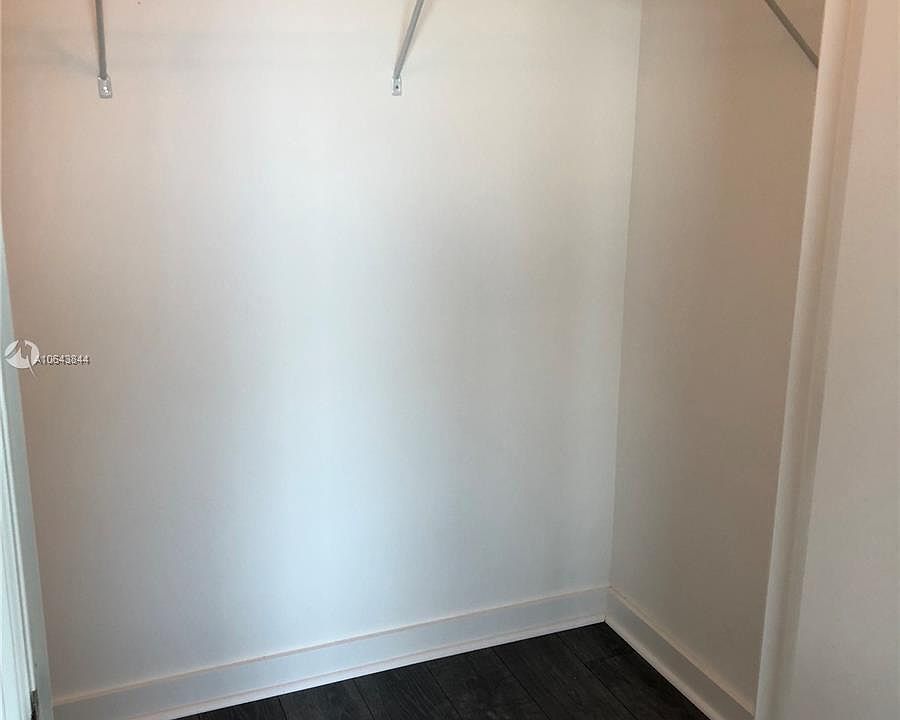 1st image of 500 Brickell Ave APT 702