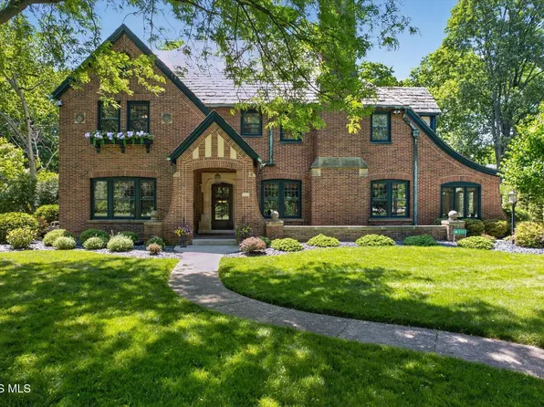 2151 Hawthorne Rd, Toledo, OH 43606