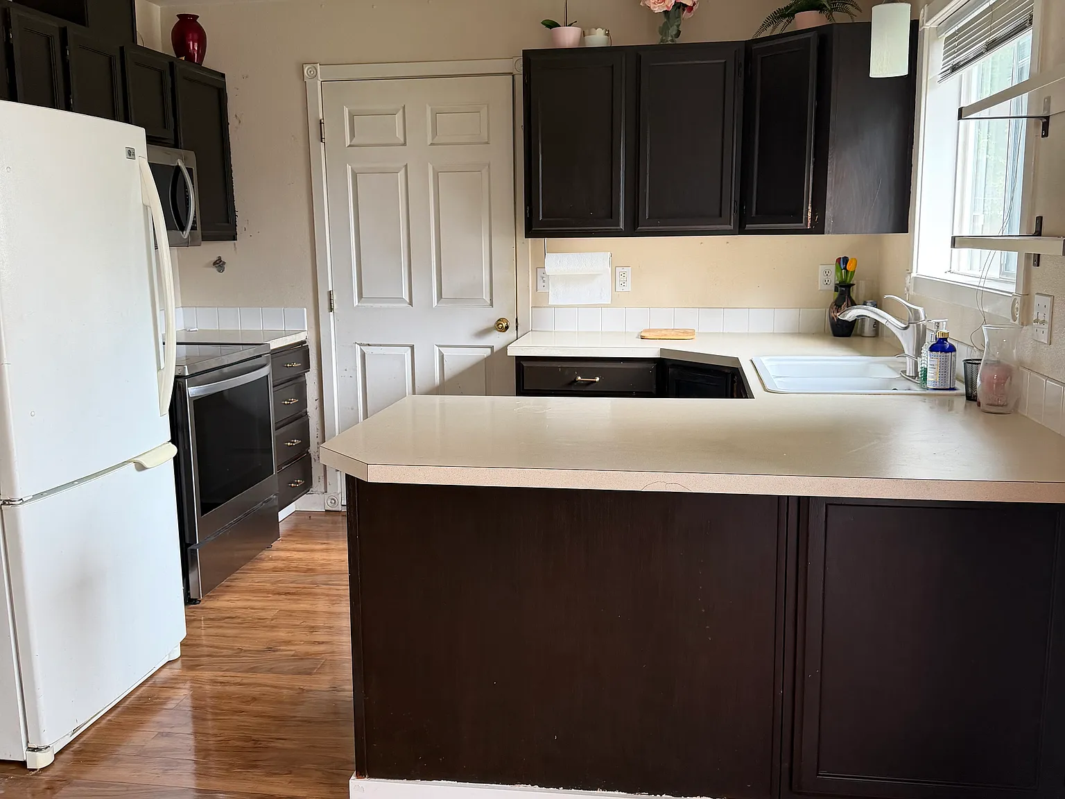 3 bed, 2.5 bath, 1603 sqft, $3,500 — Photo 4