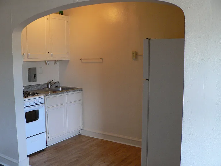 2020 Washington St — Photo 4