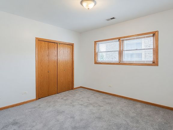 3rd image of 1340 N Campbell Ave #3F