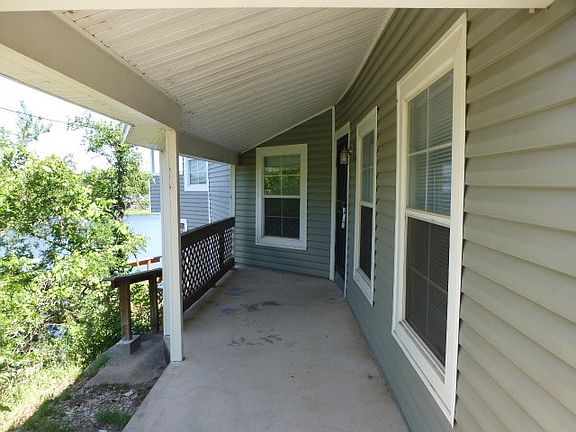 4th image of 130 Lakeview Trl