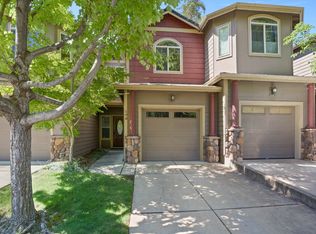 190 Rivers Edge Dr, Gold Hill, OR 97525