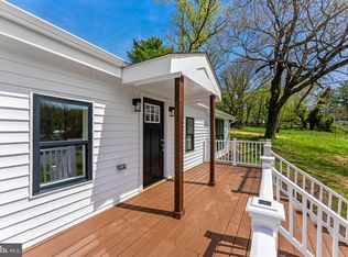 16920 Oliver St, Paeonian Springs, VA 20129