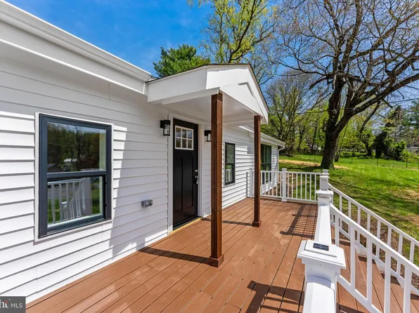 16920 Oliver St, Paeonian Springs, VA 20129