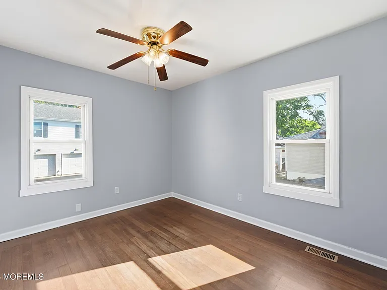 251 Main St — Photo 11