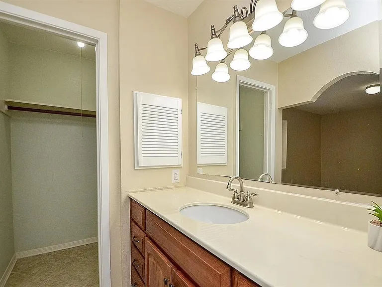 10119 Leawood Blvd — Photo 12