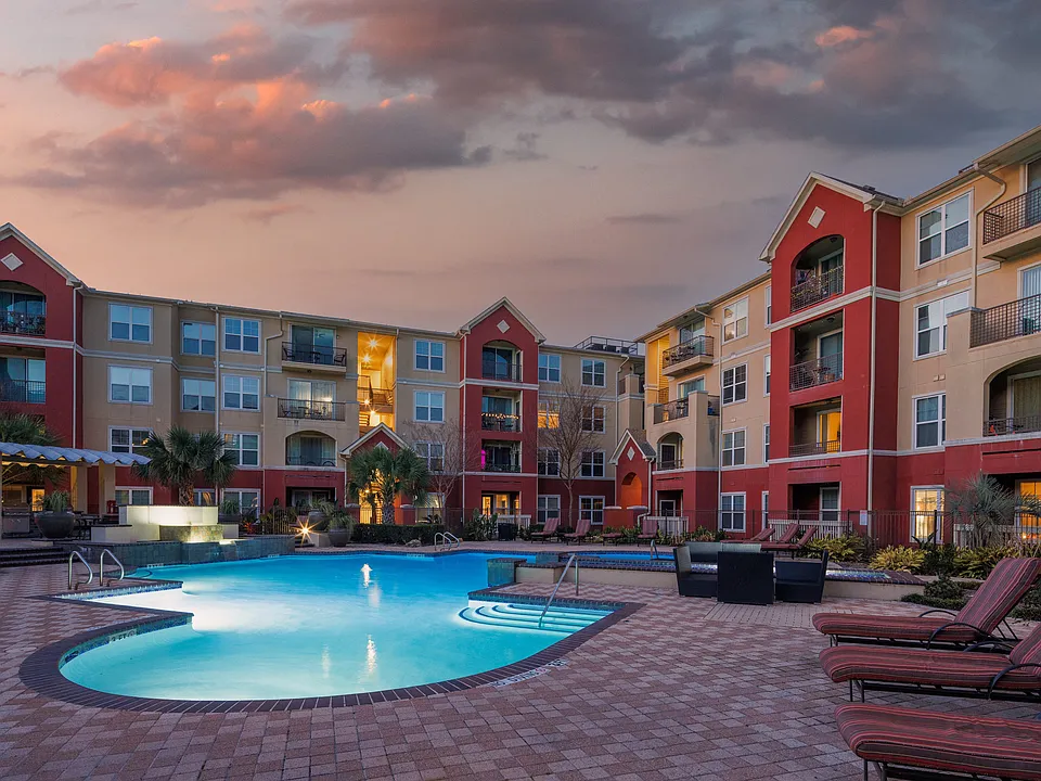 The Viv on West Dallas