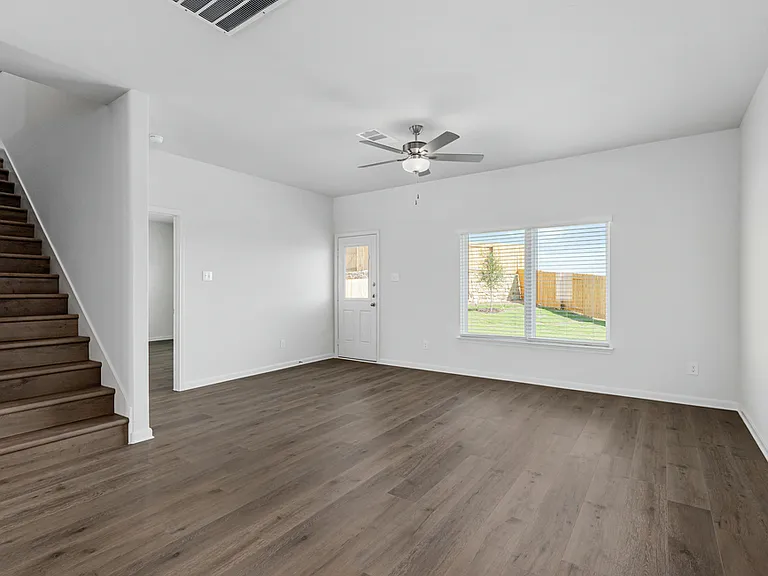 940 Cawthorne Trl — Photo 4