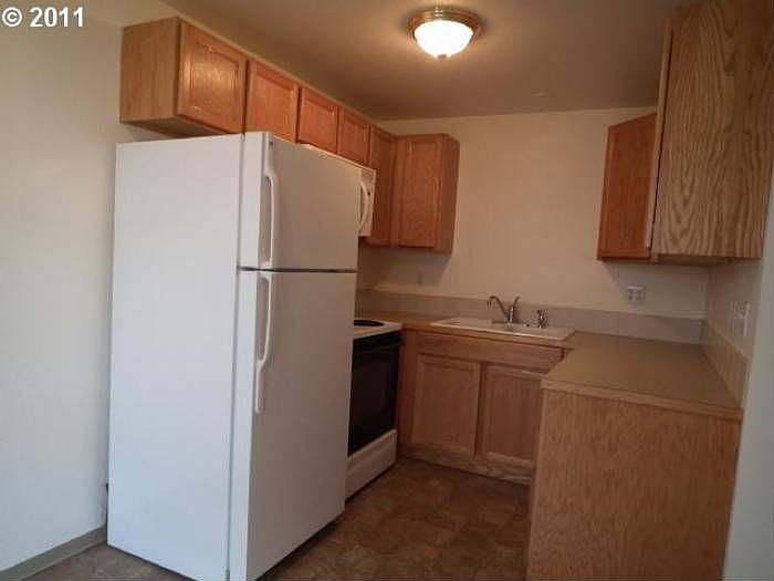 2nd image of 148 Lea Ave