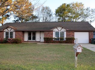 118 Foxhill Dr, Enterprise, AL 36330