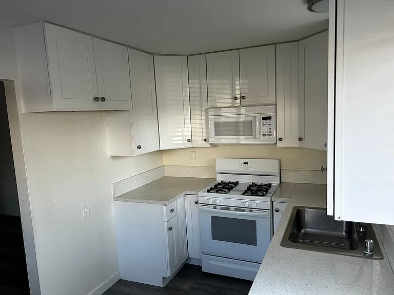 1551 Ridgecrest Way. — Photo 16