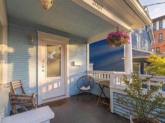 4th image of 2057 Cypress St