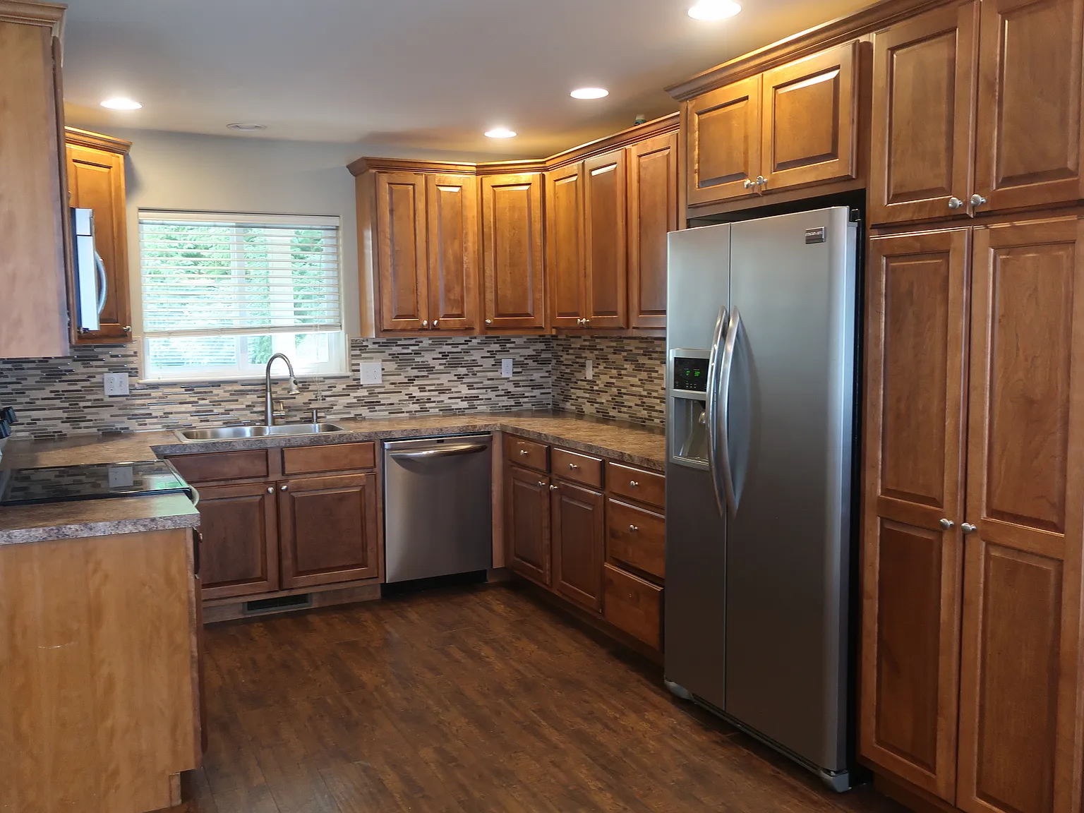 3 bed, 2.5 bath, 1618 sqft, $2,600 — Photo 4