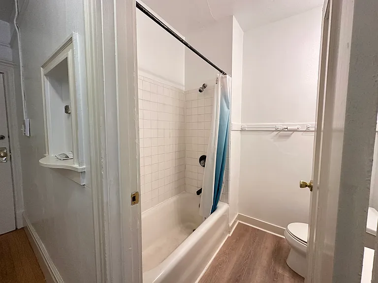 1101 Pine St #104 — Photo 6