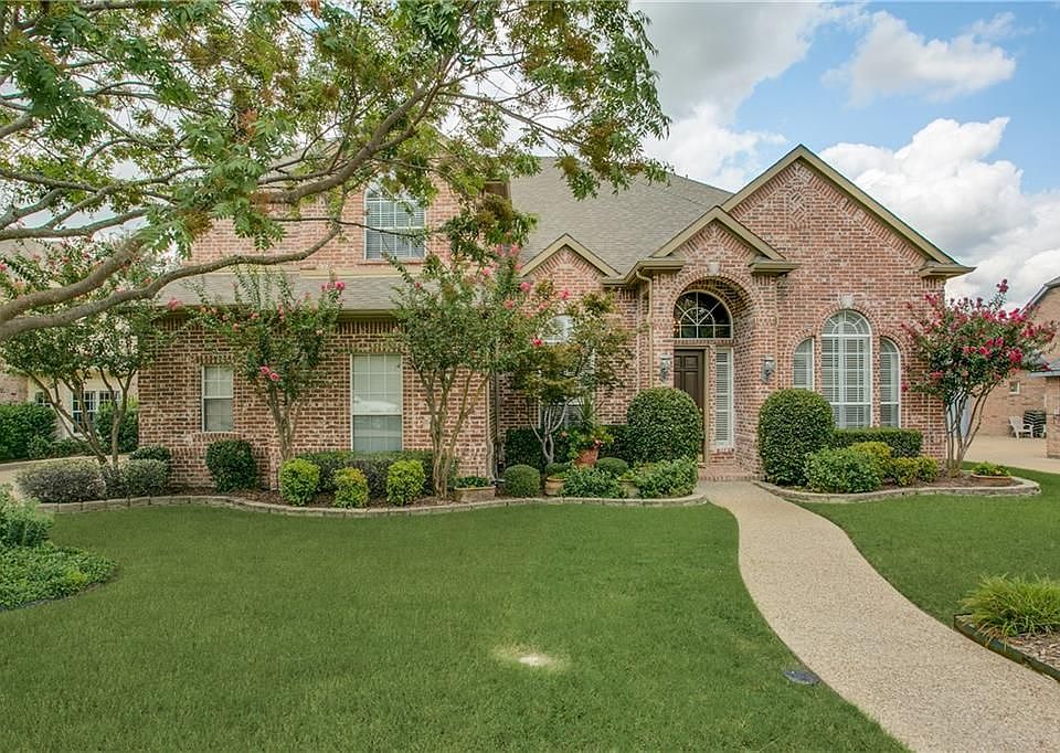 1st image of 2708 Lakesedge Dr