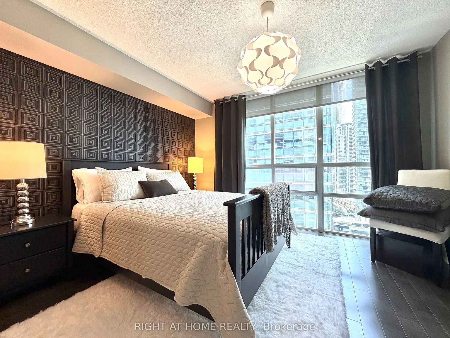 2 bed, $4,500 — Photo 1