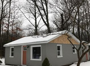 14885 Hickory St, Spring Lake, MI 49456