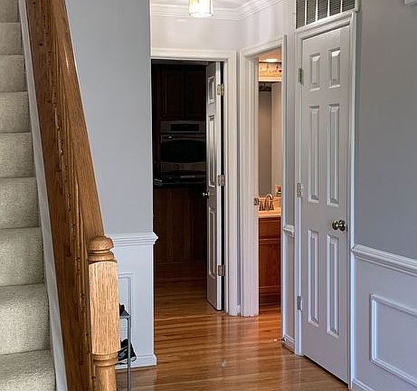 3rd image of 11 Dunkirk Ln