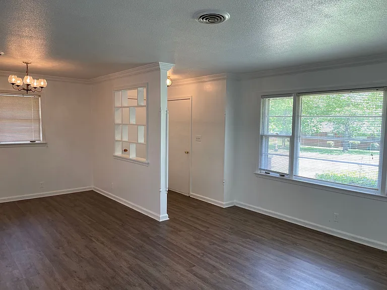 688 Joryne Dr — Photo 6