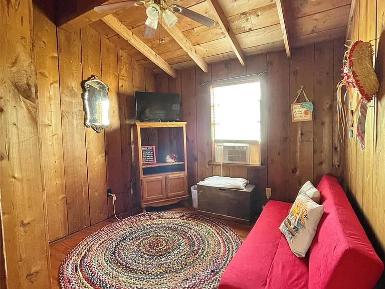 1111 Surf Dr — Photo 13