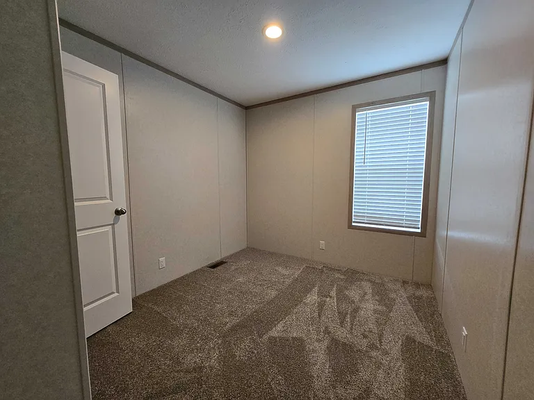29800 Guilford Cir #282 — Photo 17