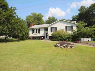 61 Mandalay Dr, Poughkeepsie, NY 12603