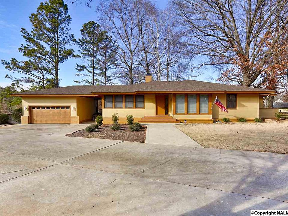 1st image of 16022 Michelle Dr SE
