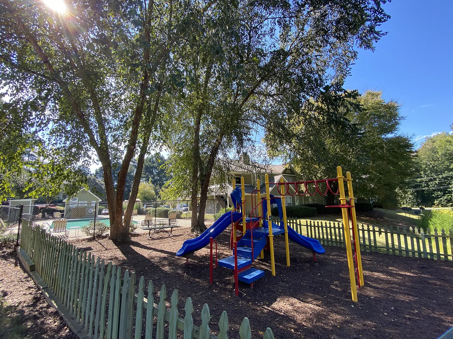 Twin Springs Apartments — Photo 4